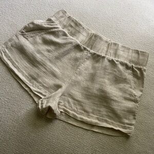 Touché Linen Shorts with Gold Threads